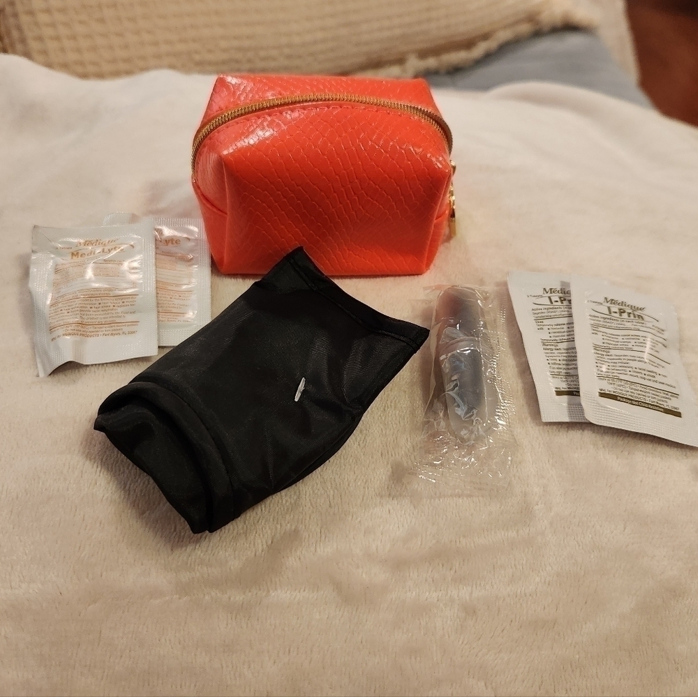 Mini Hangover Kit - Picture 2 of 6